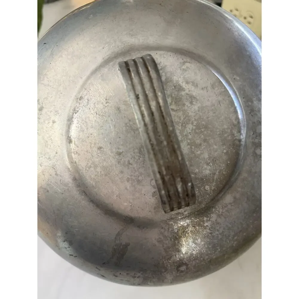 Vintage Wagner Ware Magnalite Dutch Oven - 9.5
